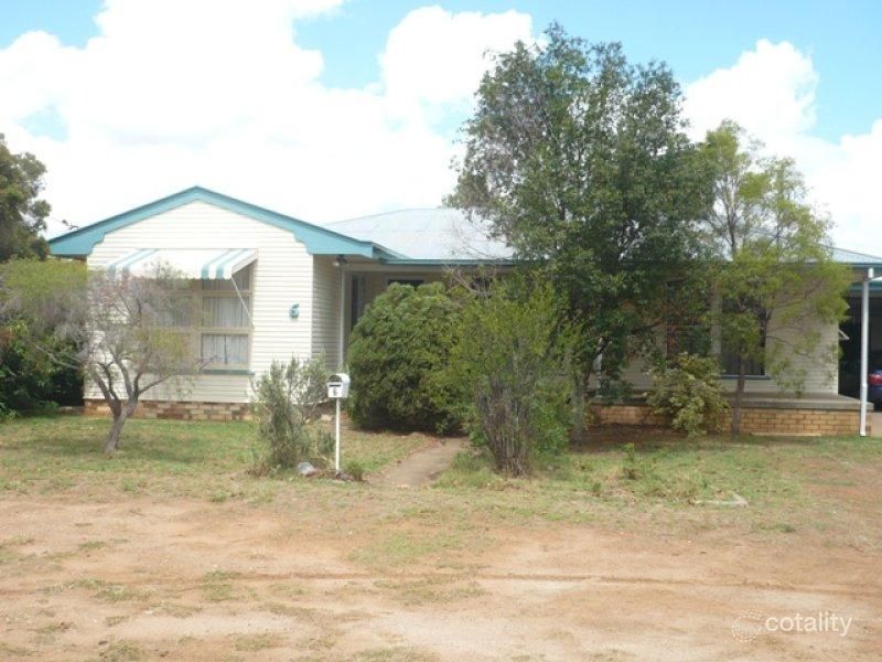 6 Evans St, Chinchilla, QLD 4413