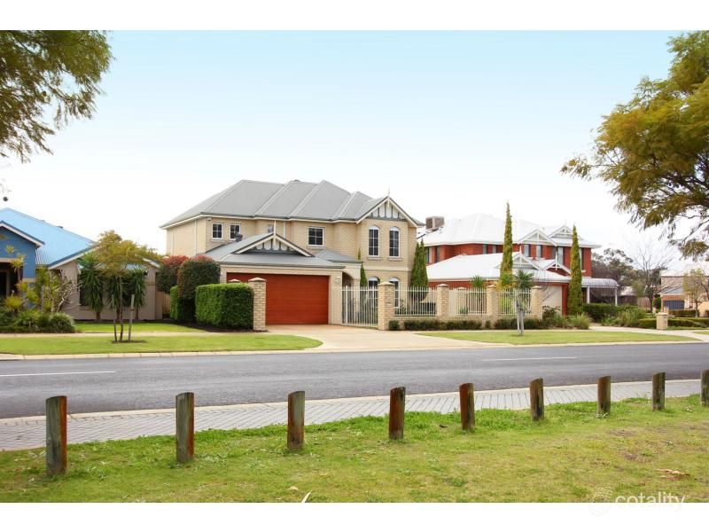 36 Gillon St, Karawara, WA 6152