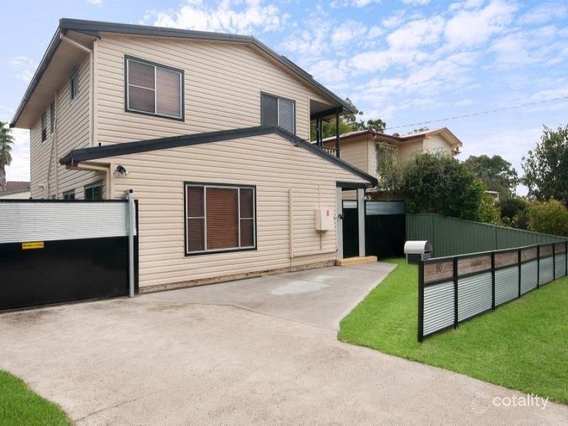 90 Catherine St, Mannering Park, NSW 2259