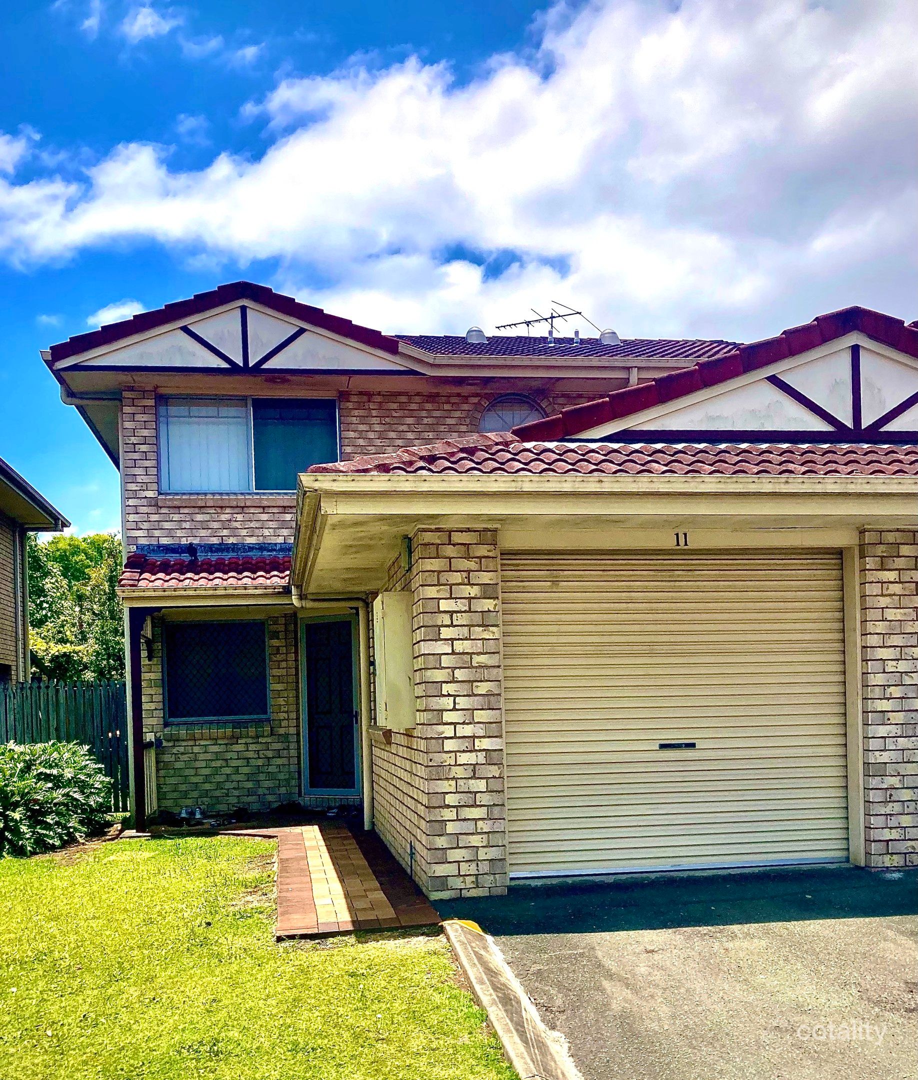 11/10 Lawrence Cl, Robertson, QLD 4109