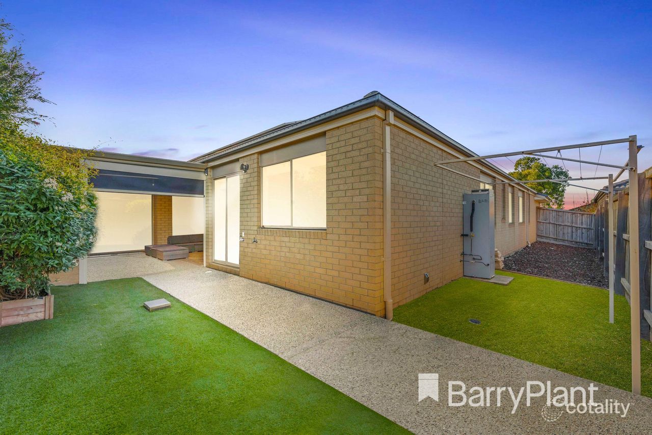 28 Kurrali Cres, Werribee, VIC 3030