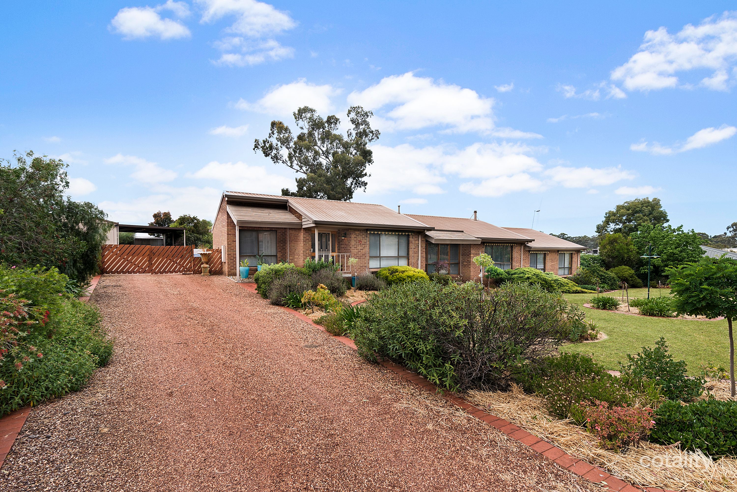 19 Aspinall St, Golden Square, VIC 3555