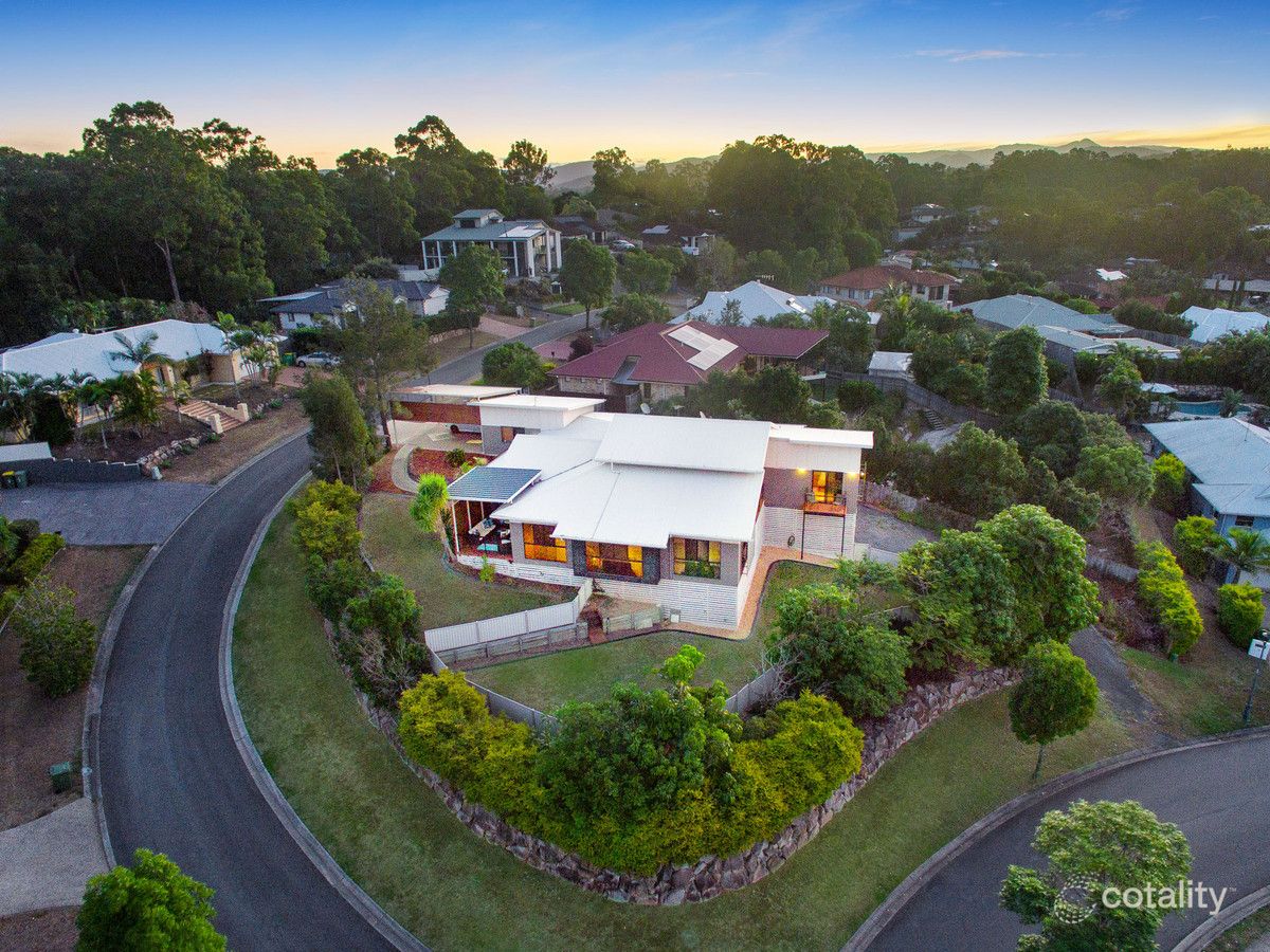 2 Laceflower Cres, Eatons Hill, QLD 4037