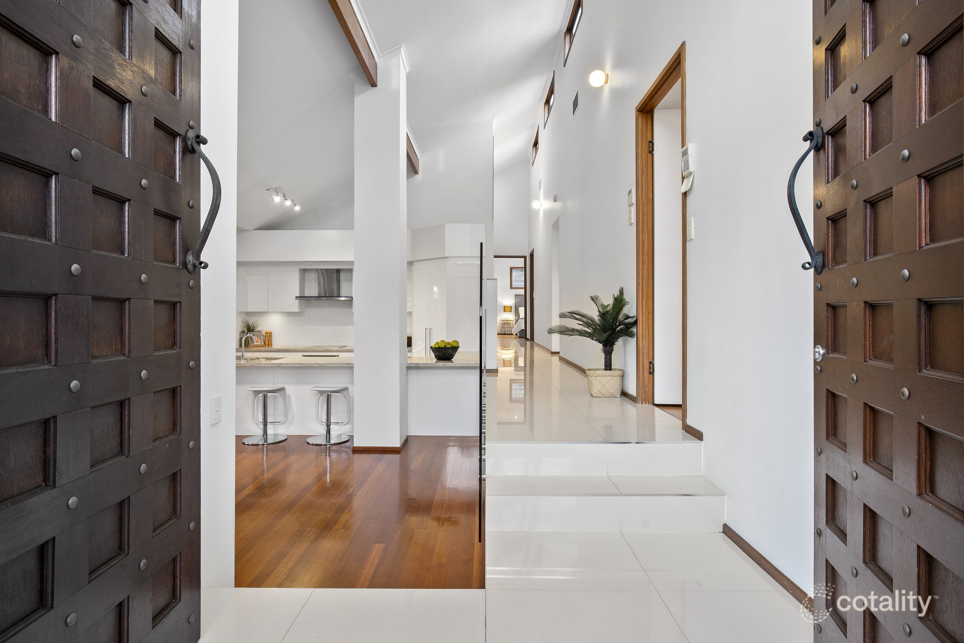 19 Grenaside Ct, Robina, QLD 4226