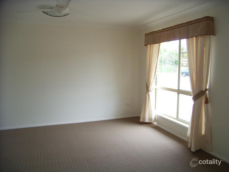 4 Hadgraft St, Park Avenue, QLD 4701
