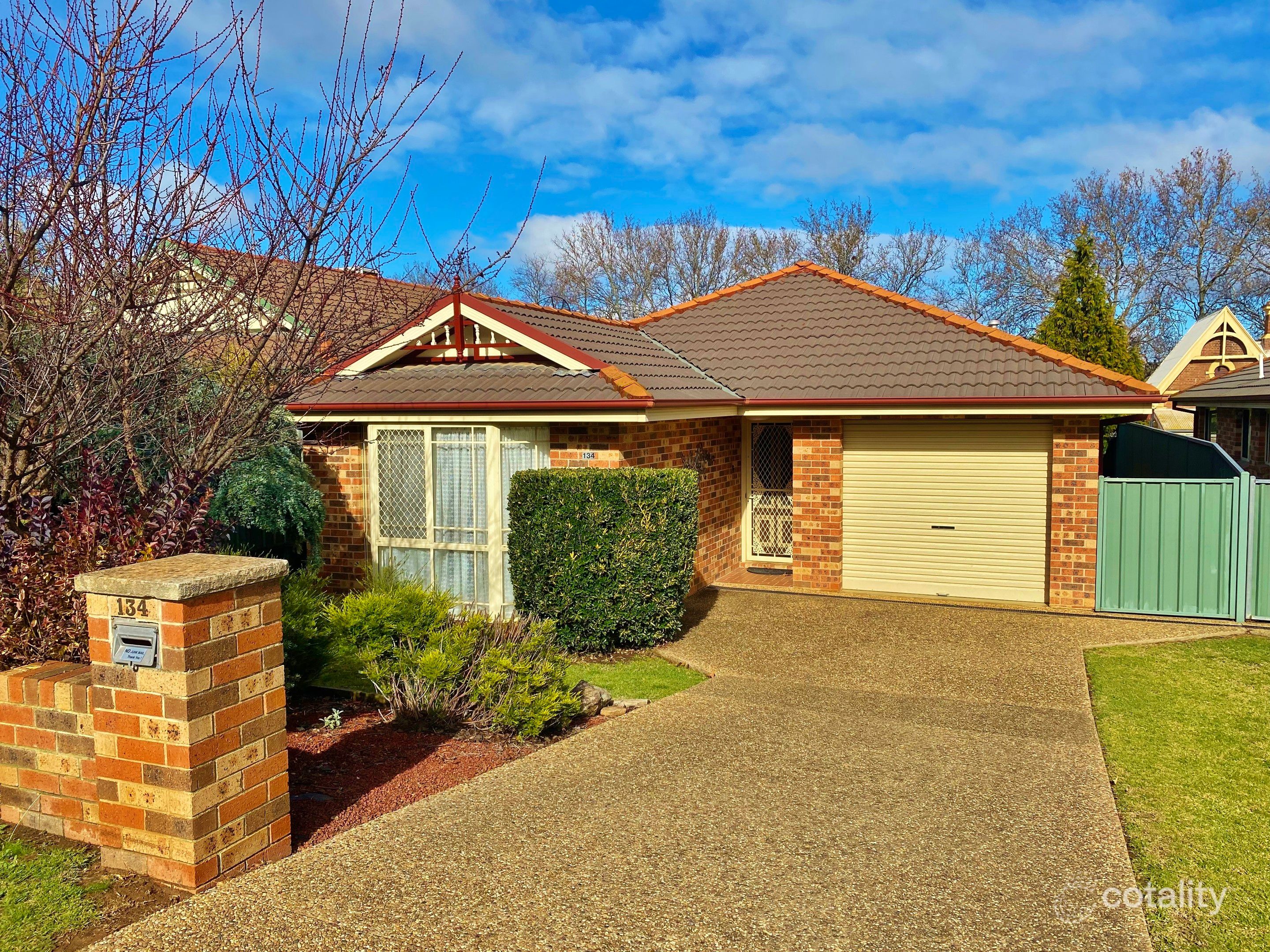 134 Nasmyth St, Young, NSW 2594