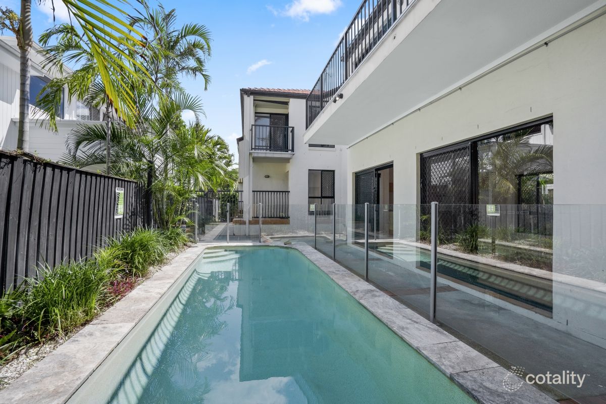 2/115 Seagull Ave, Mermaid Beach, QLD 4218