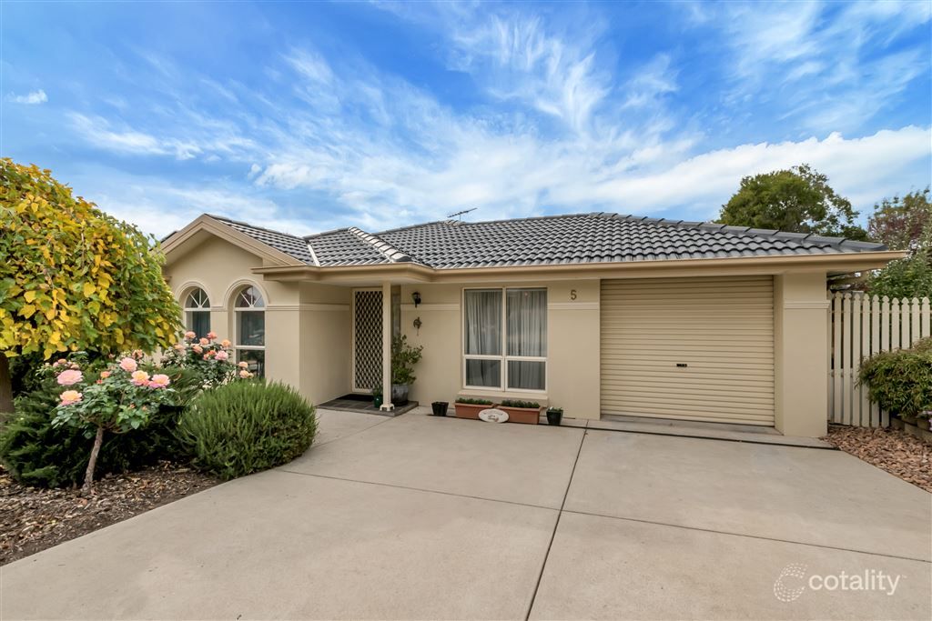 5 Bruce Rundle Dr, Williamstown, SA 5351
