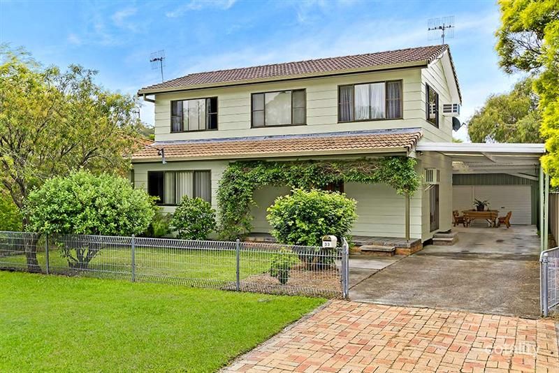 33 St James Ave, Berkeley Vale, NSW 2261