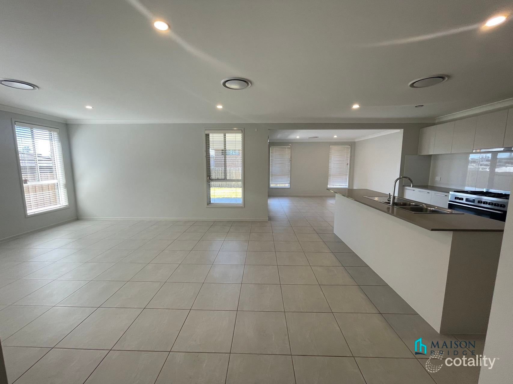 6 Equinox Dr, Box Hill, NSW 2765
