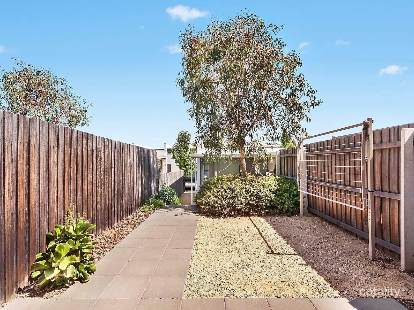 23 Dobikin St, Crace, ACT 2911