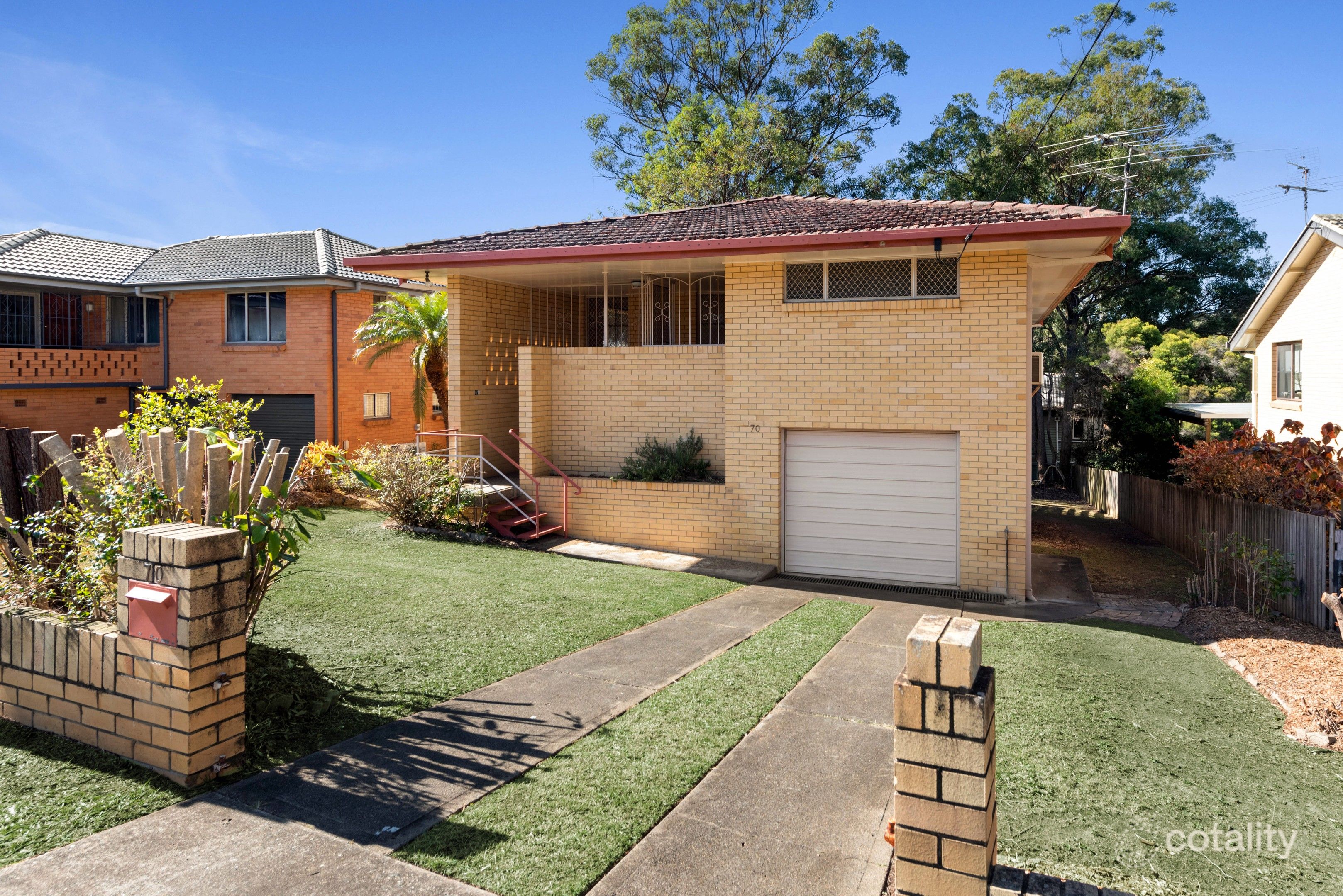 70 Monash Rd, Tarragindi, QLD 4121