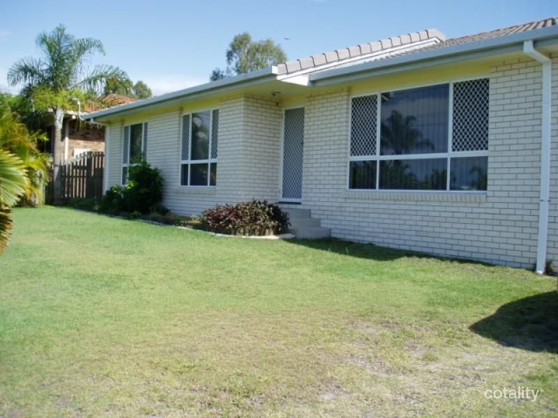 152 Hammond St, Urangan, QLD 4655