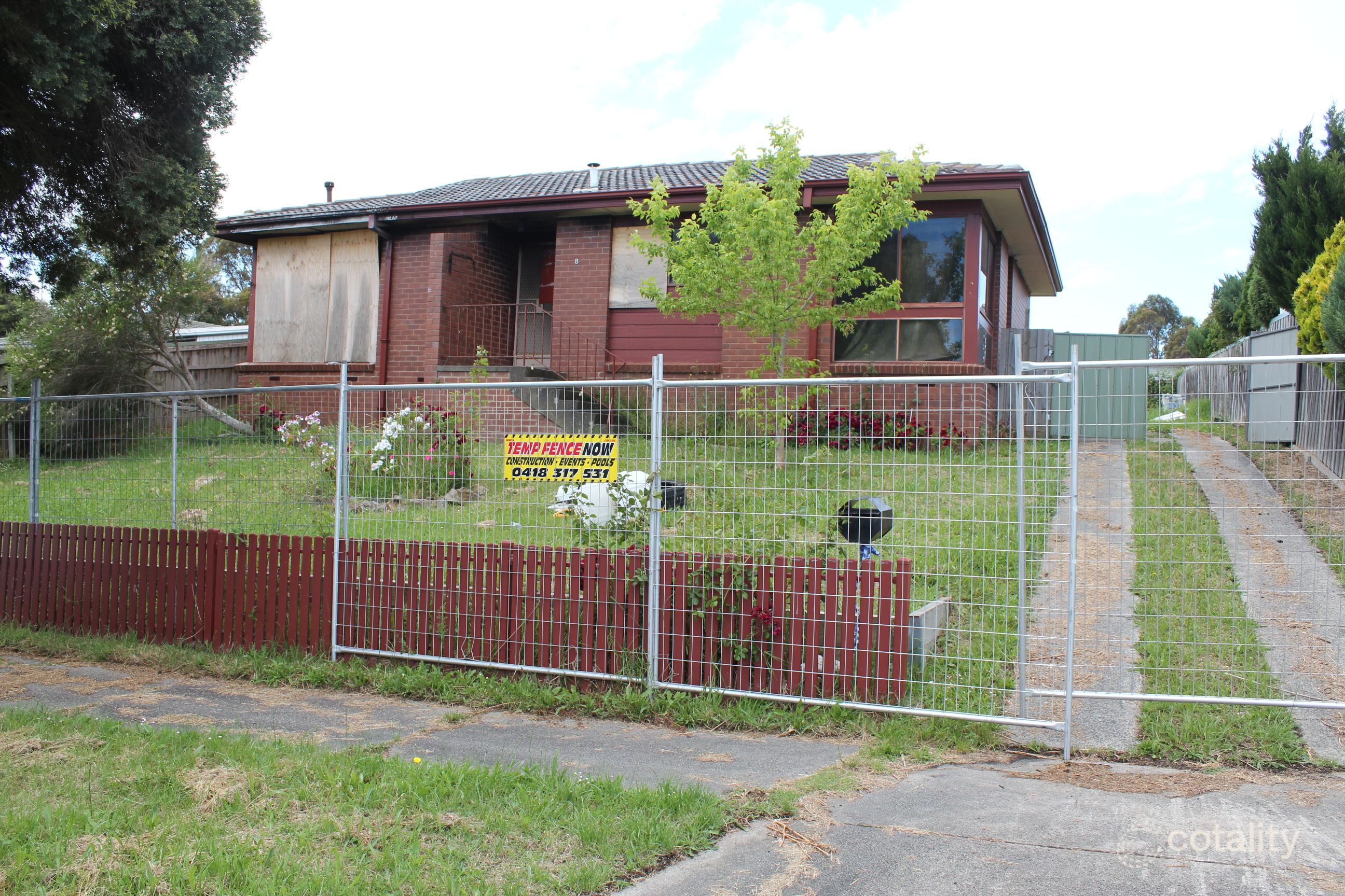 8 Churinga Dr, Churchill, VIC 3842