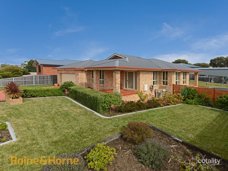 4 Caitlin Ct, Midway Point, TAS 7171