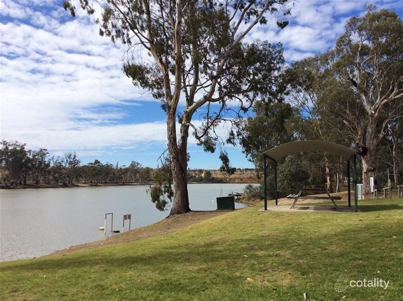 16 South Tce, Blanchetown, SA 5357