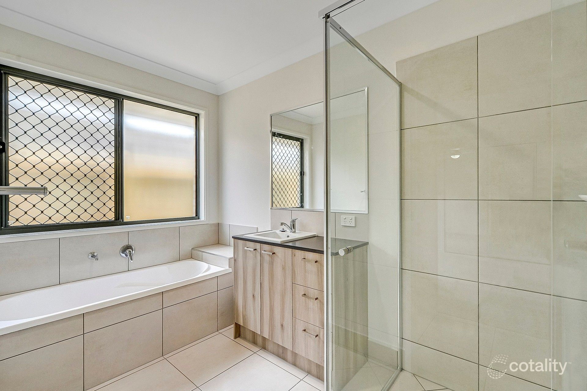 41 Dunaden St, Logan Reserve, QLD 4133