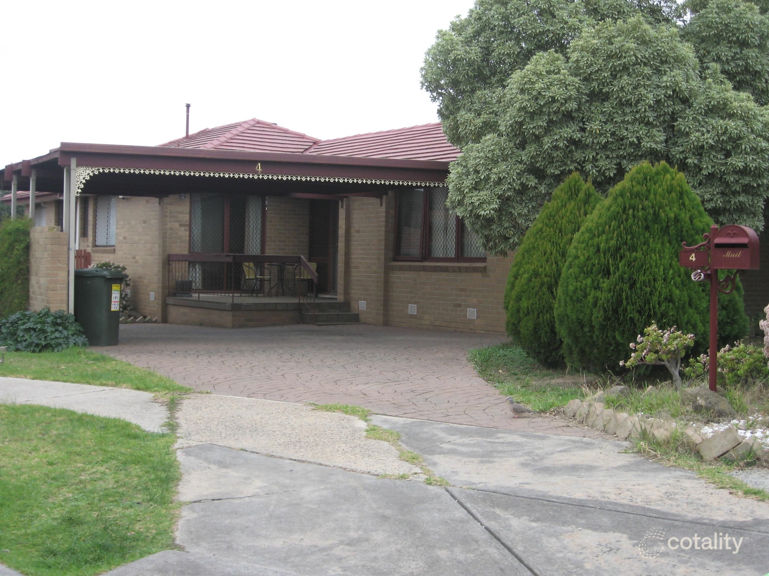 4 Hoctor Cl, Gladstone Park, VIC 3043