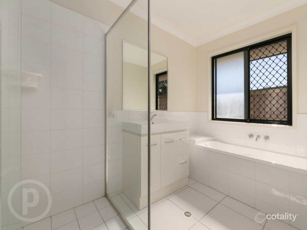 8 Chanel Pl, Durack, QLD 4077
