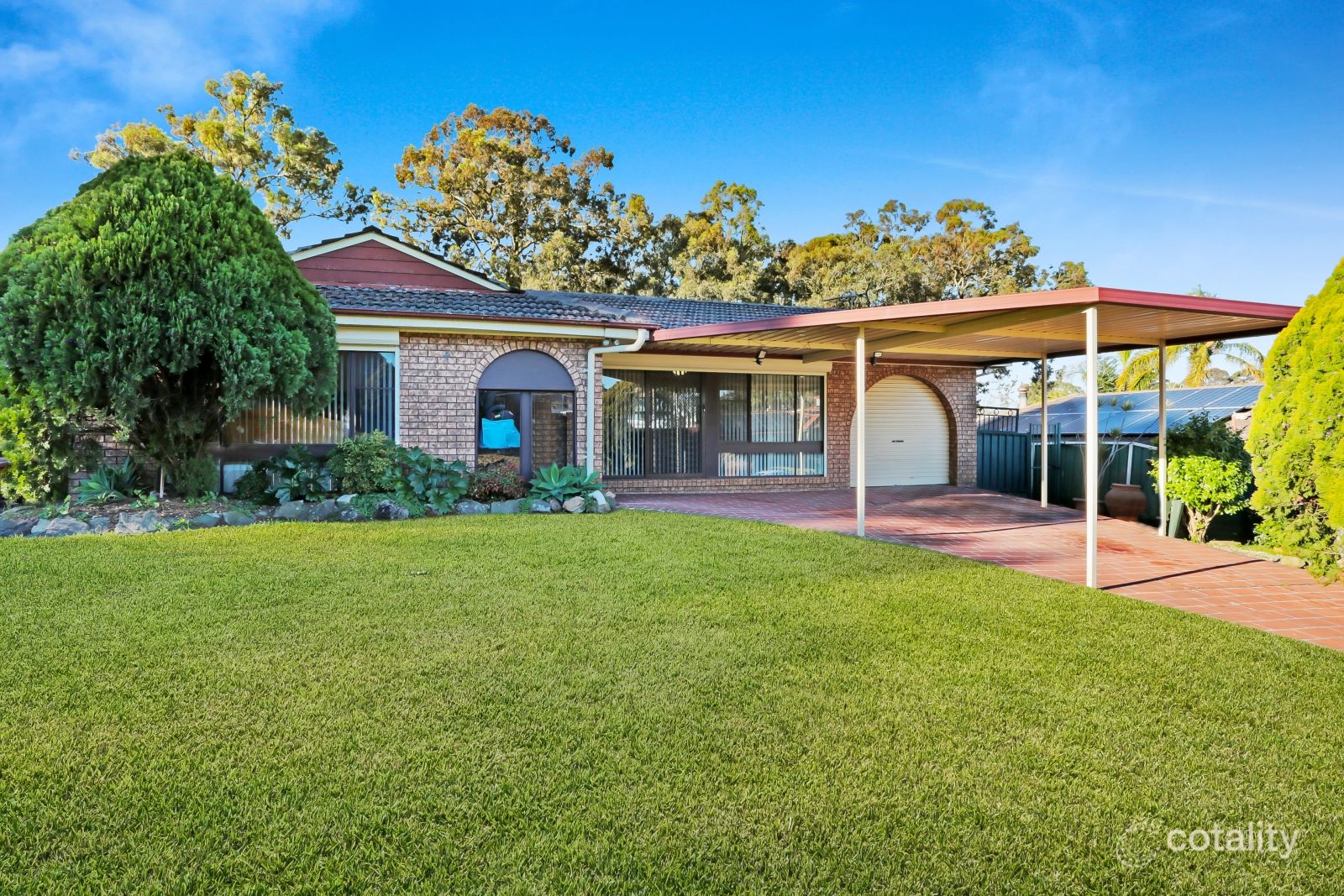 4 Young Pl, Eagle Vale, NSW 2558