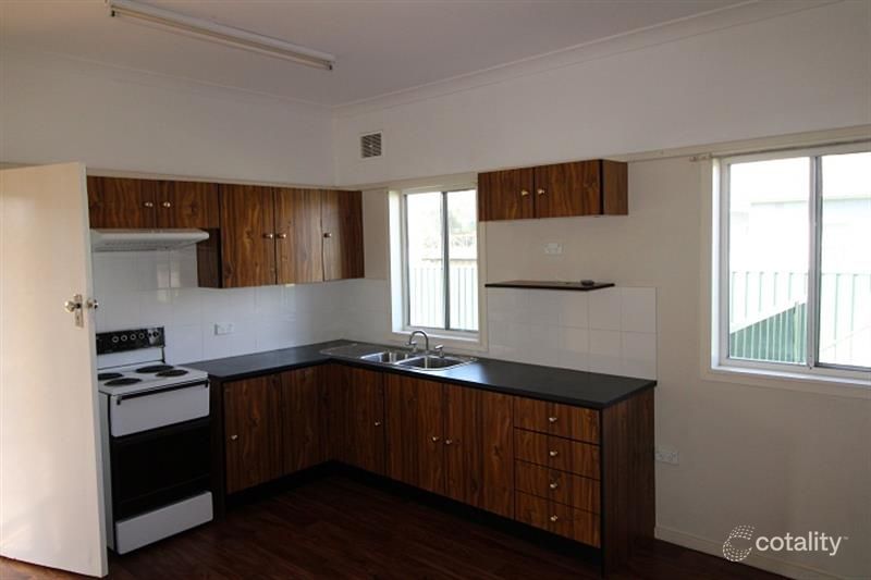 10 Marchant St, Mendooran, NSW 2842