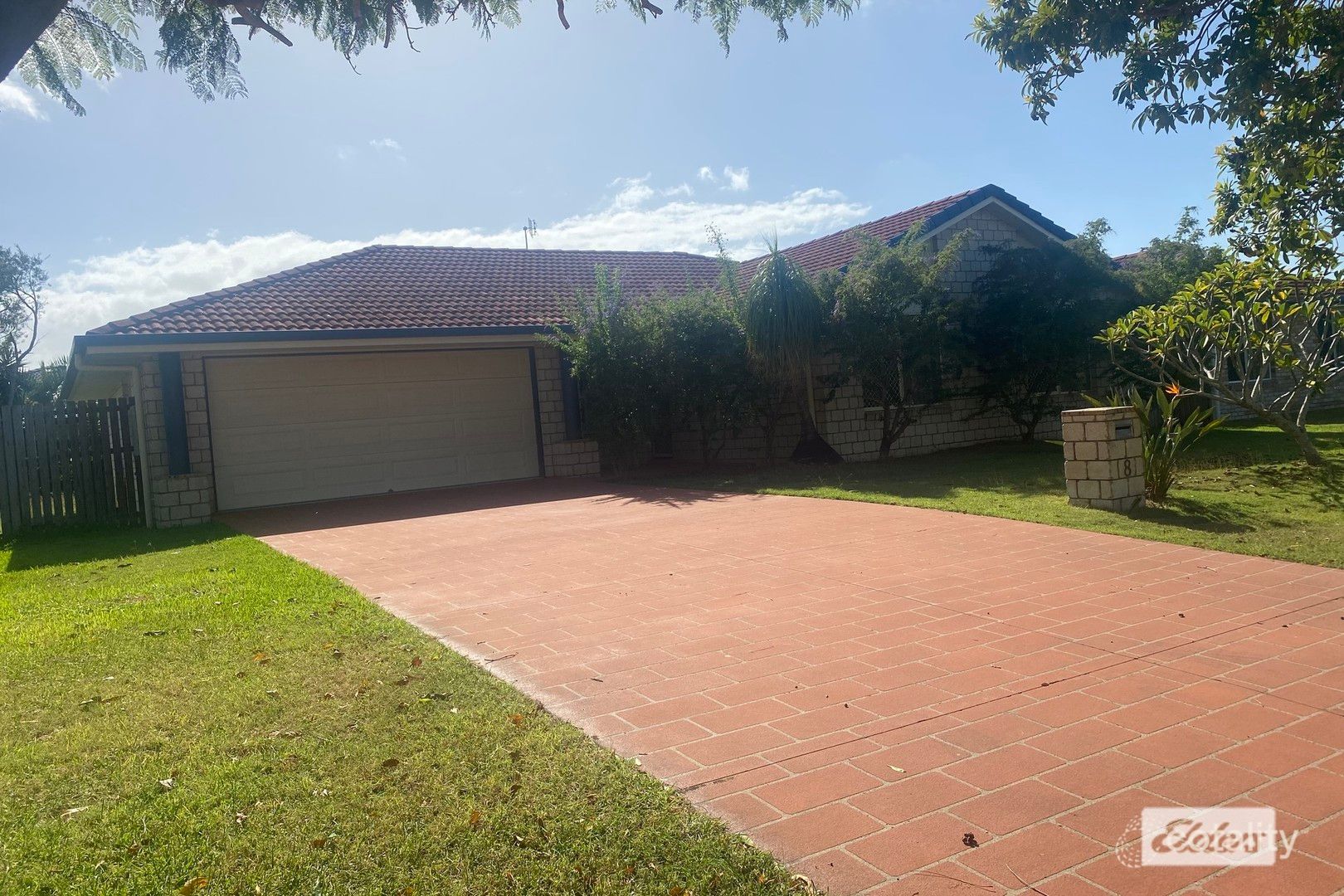 8 Genoa Ct, Point Vernon, QLD 4655
