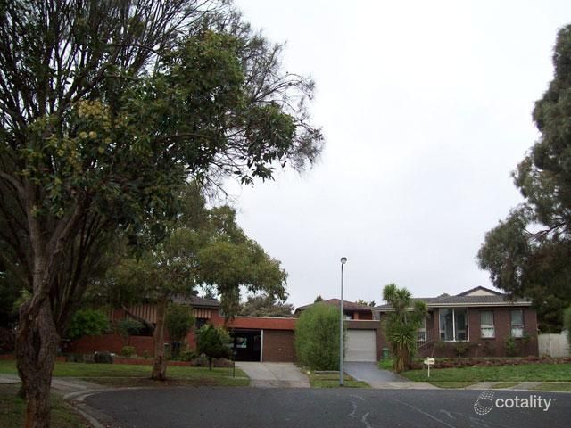 7 Howson Cl, Endeavour Hills, VIC 3802