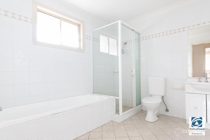 2/21-23 Fullagar Rd, Wentworthville, NSW 2145