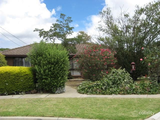 6 Iramoo Ct, Albanvale, VIC 3021