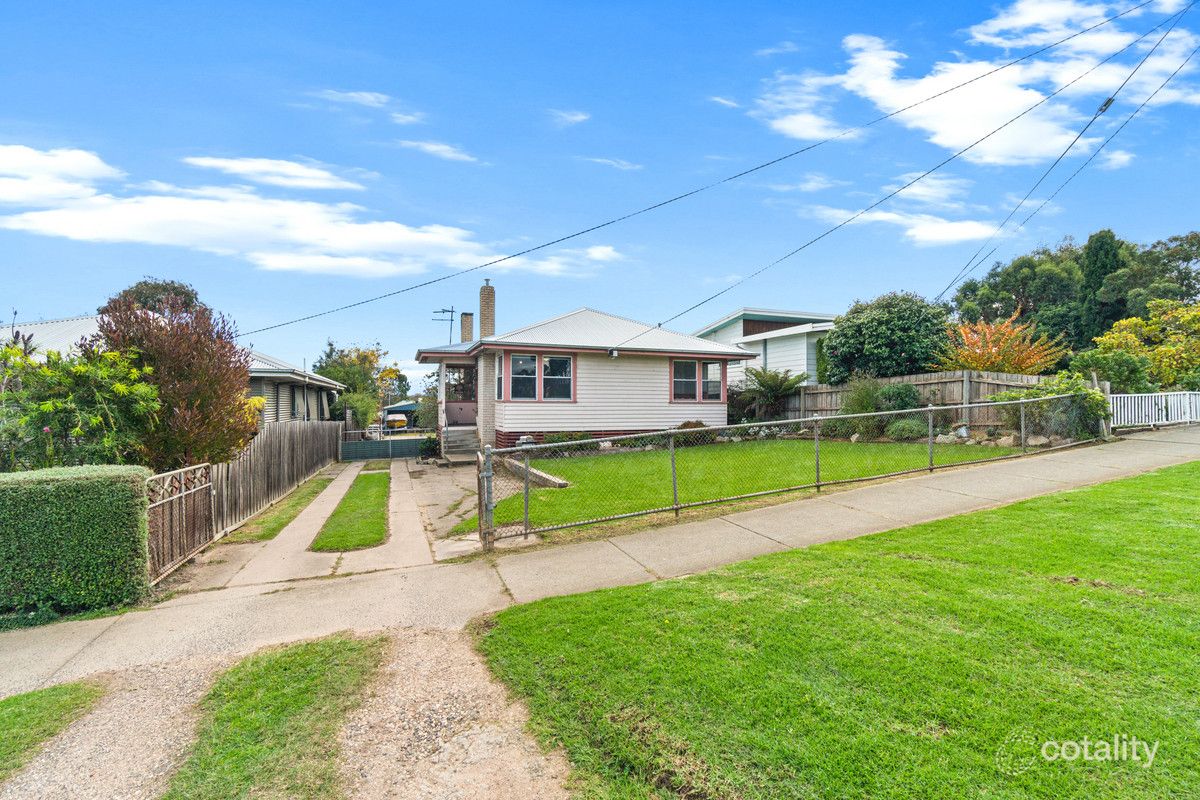 15 Powerscourt St, Maffra, VIC 3860