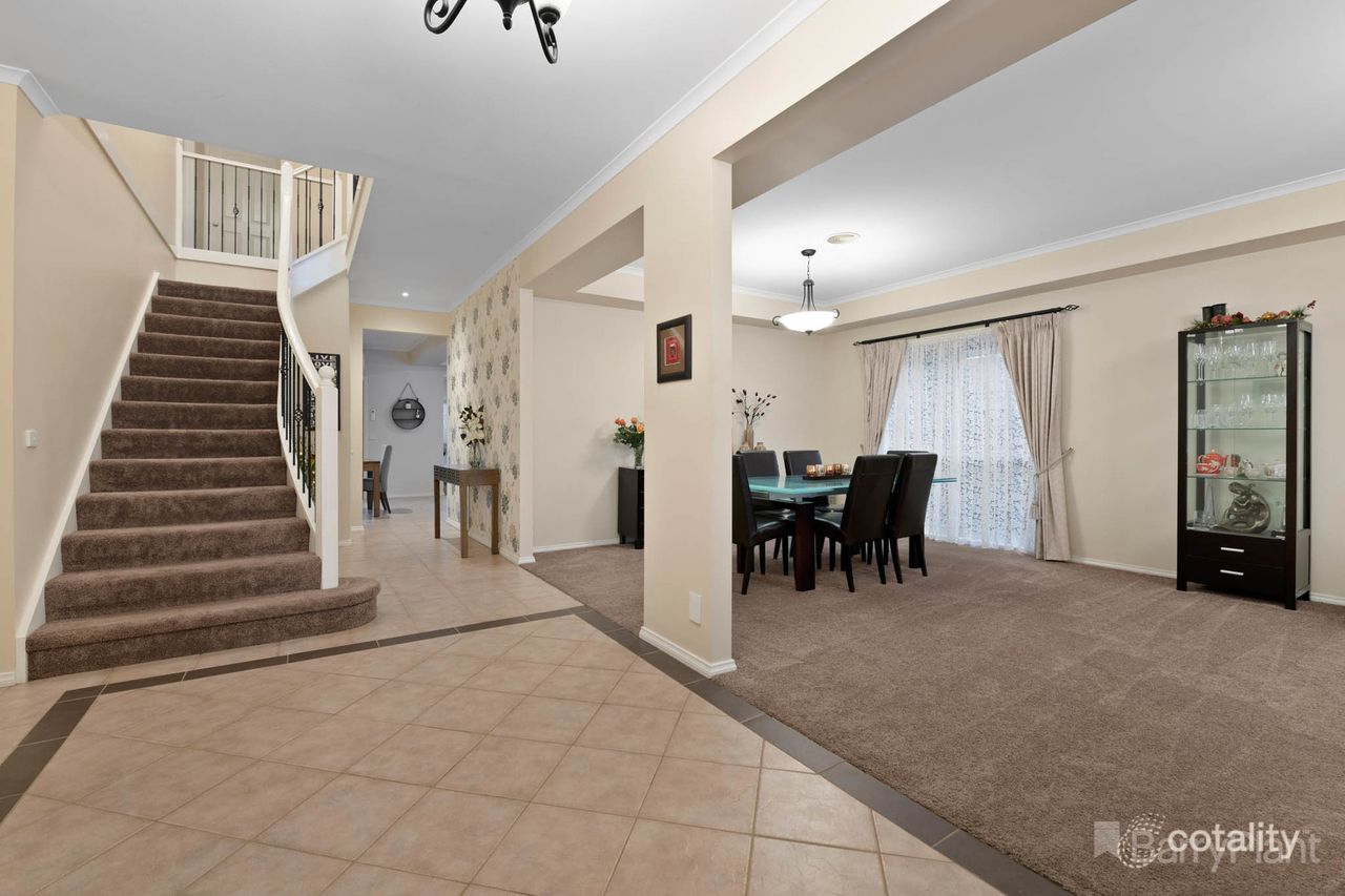 19 Mayfair Cres, Narre Warren, VIC 3805