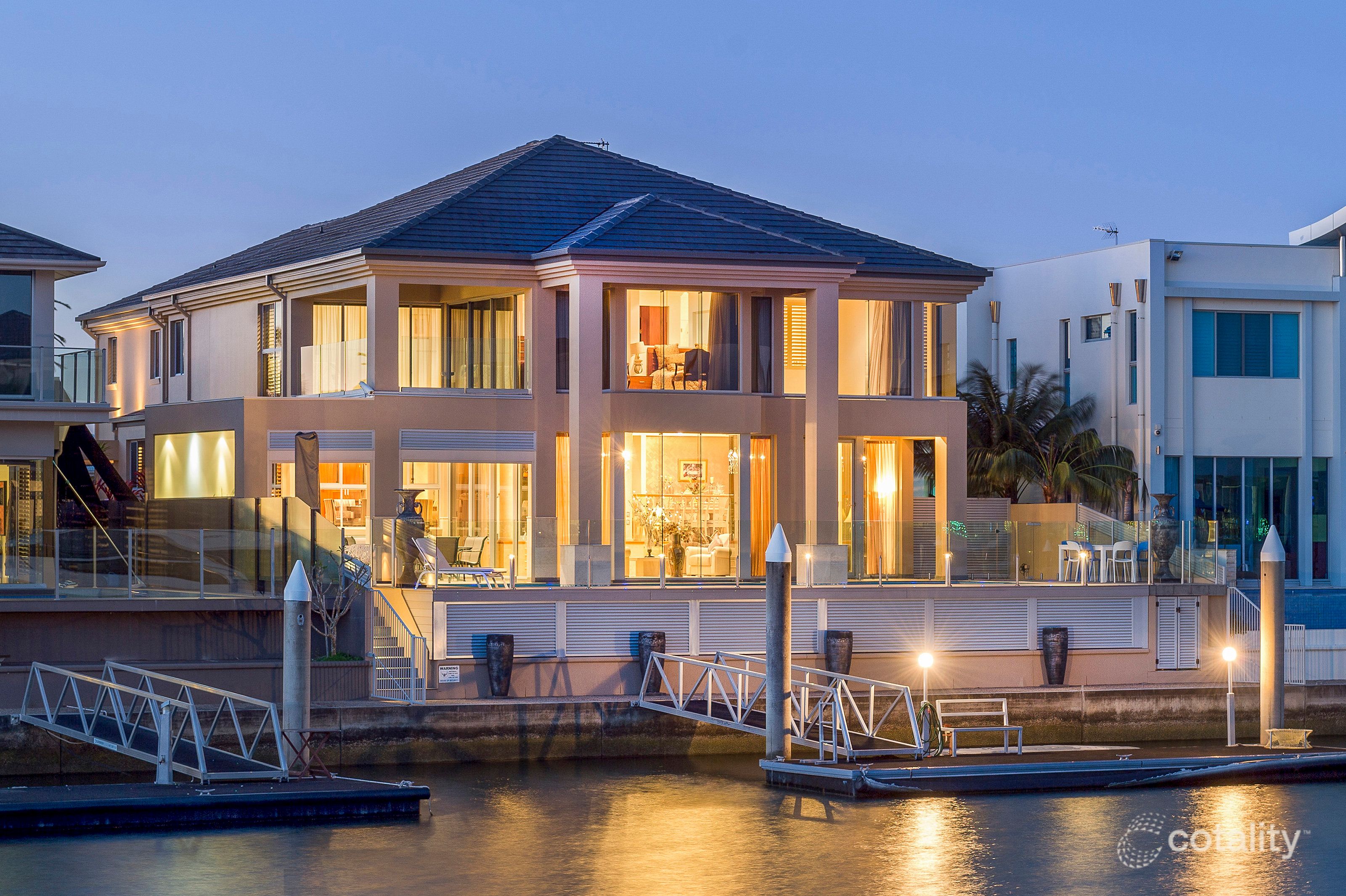 22 Knightsbridge Pde W, Paradise Point, QLD 4216