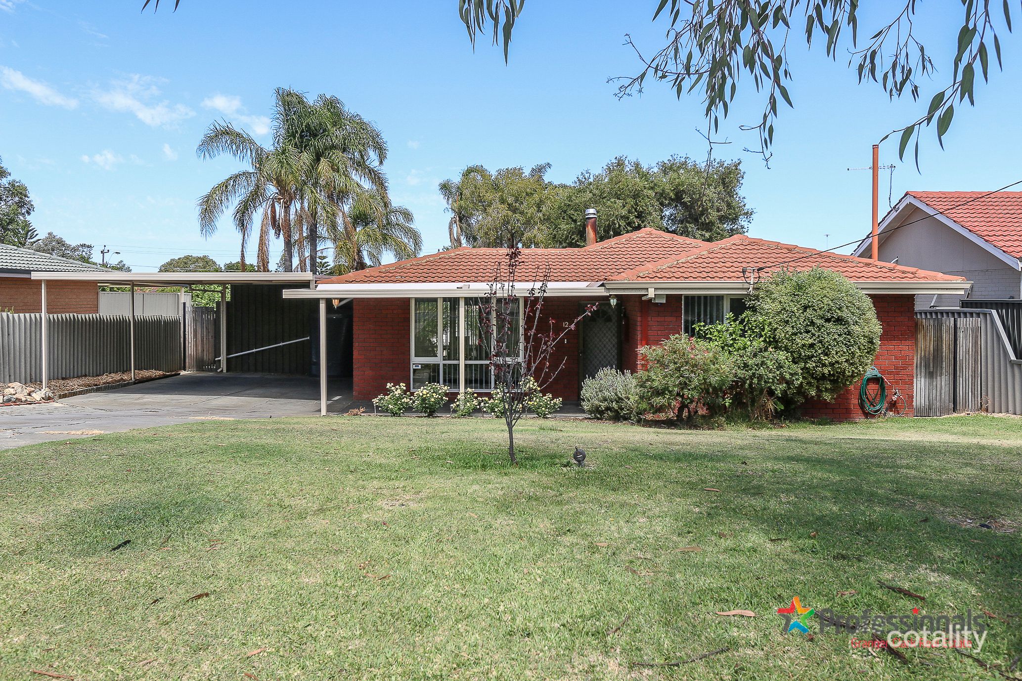 12 Buntine Way, Girrawheen, WA 6064