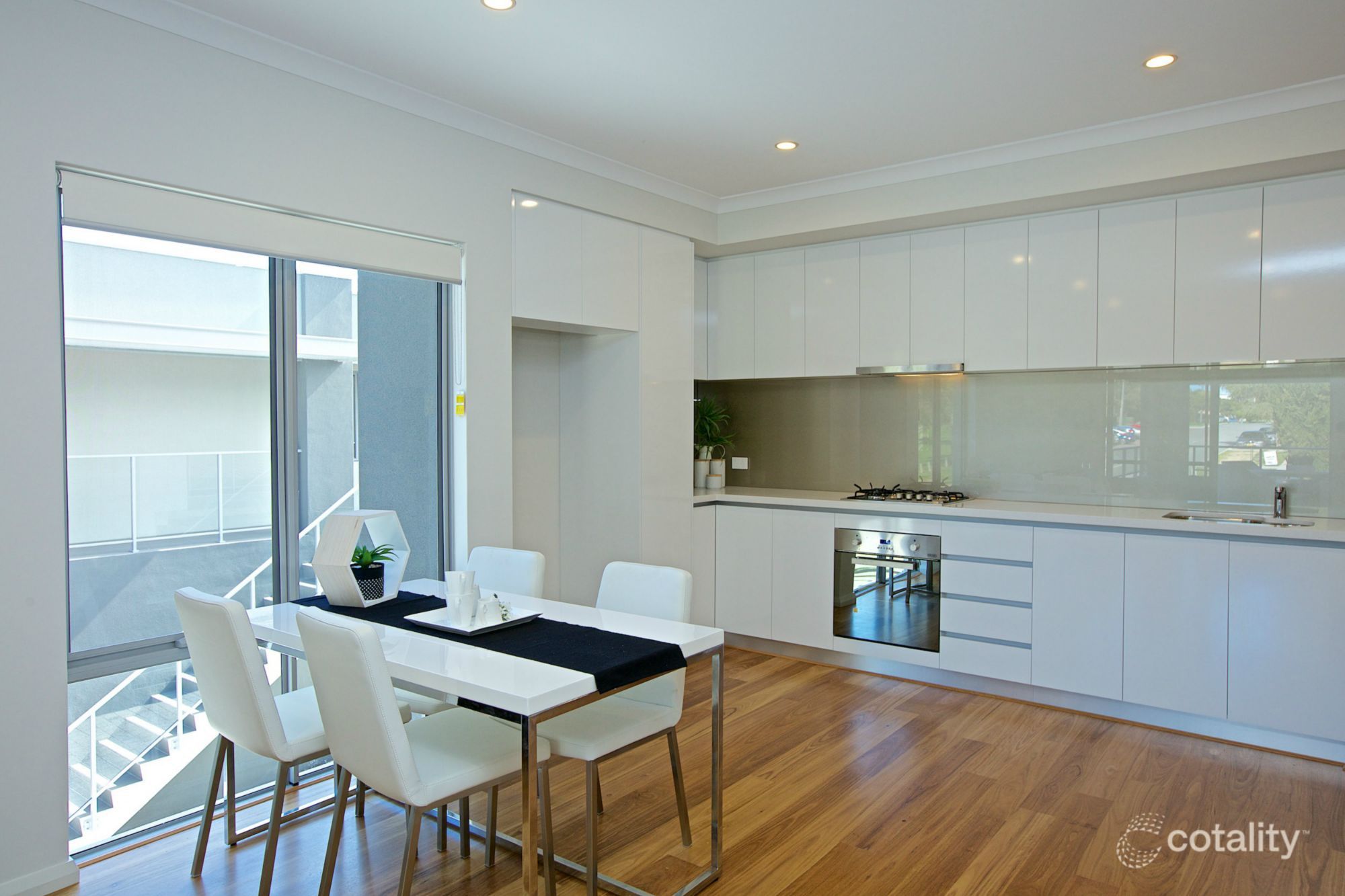 9/16 King George St, Innaloo, WA 6018