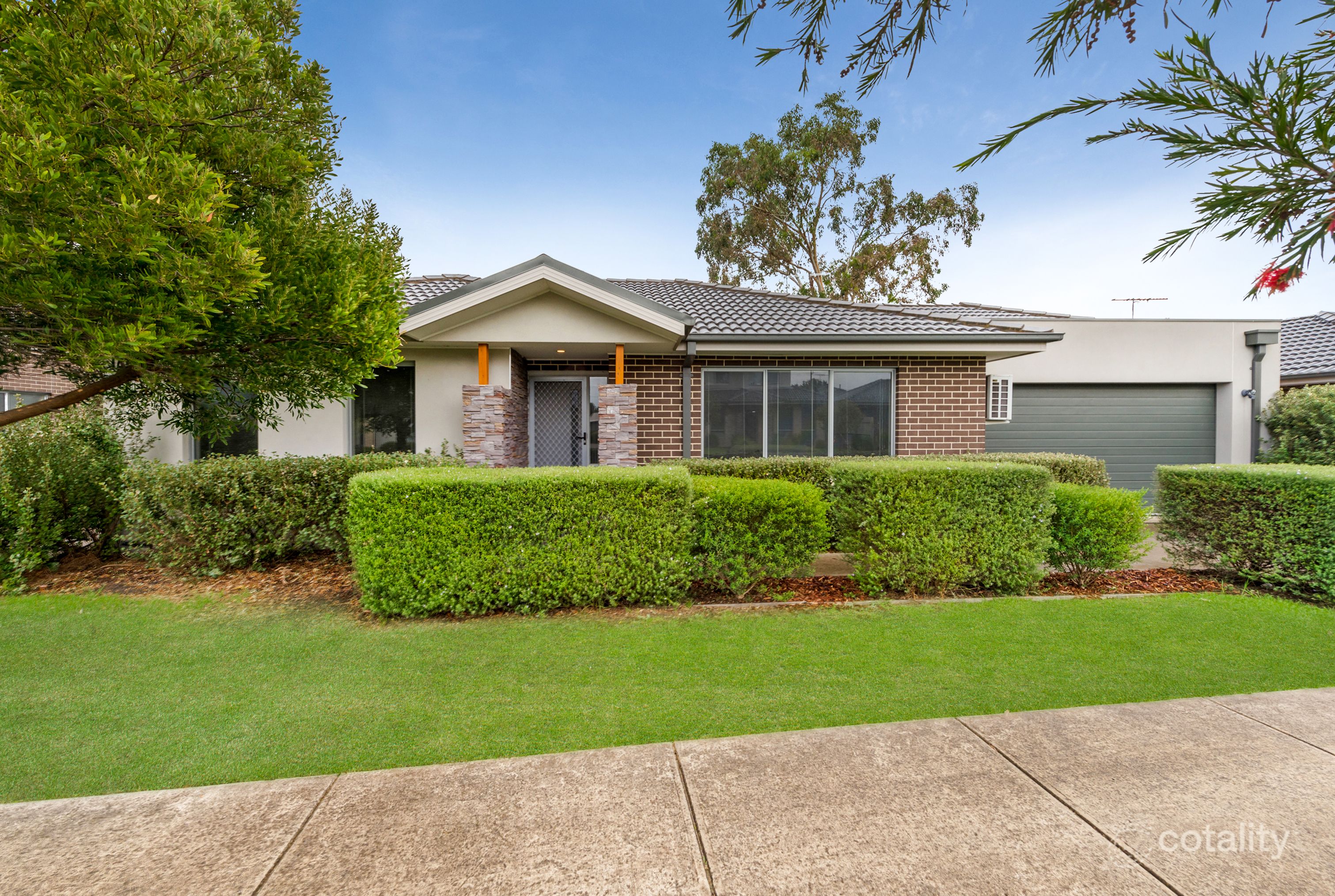 17 Bradford Dr, Carrum Downs, VIC 3201