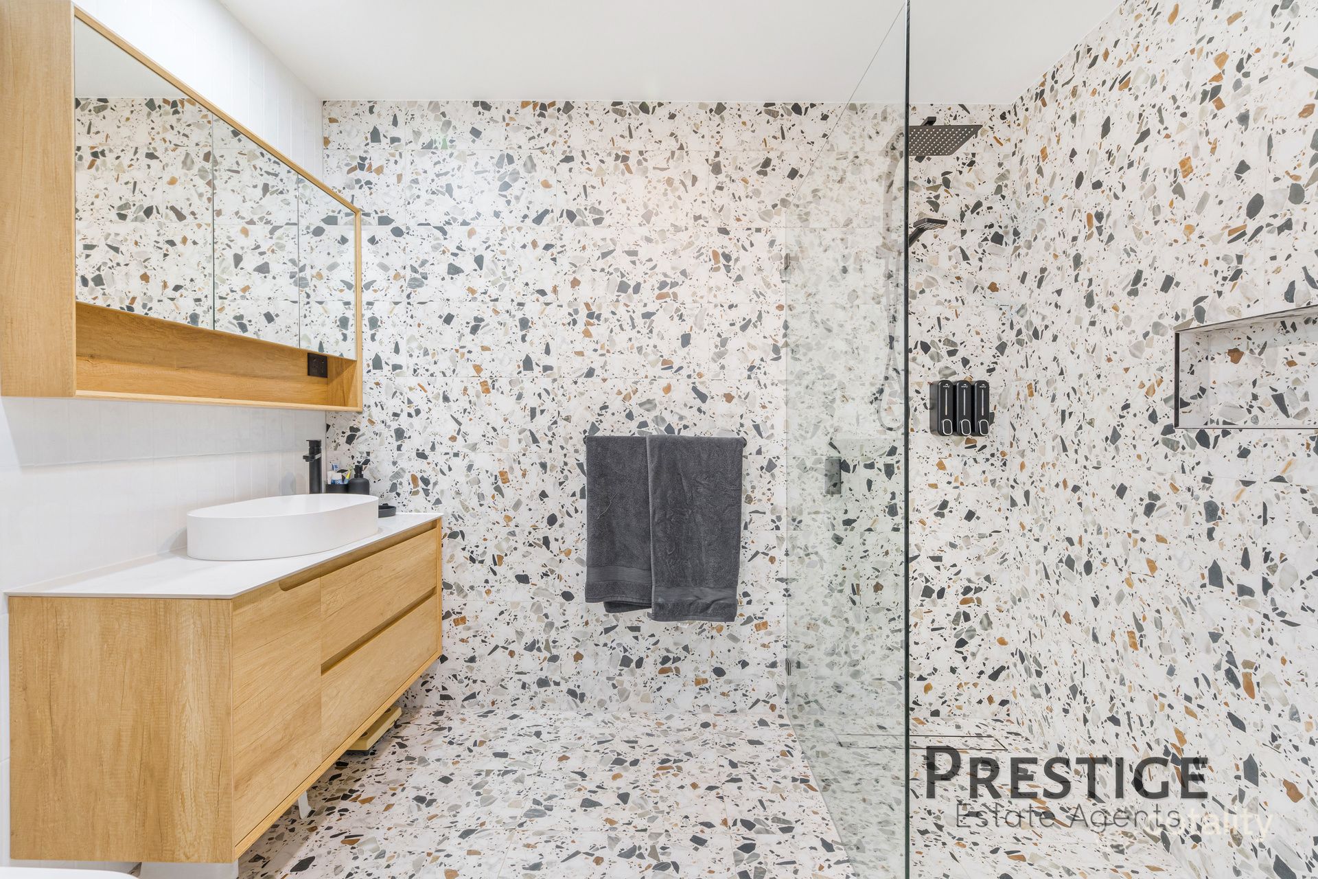 7c Dorrigo Ave, Hoxton Park, NSW 2171