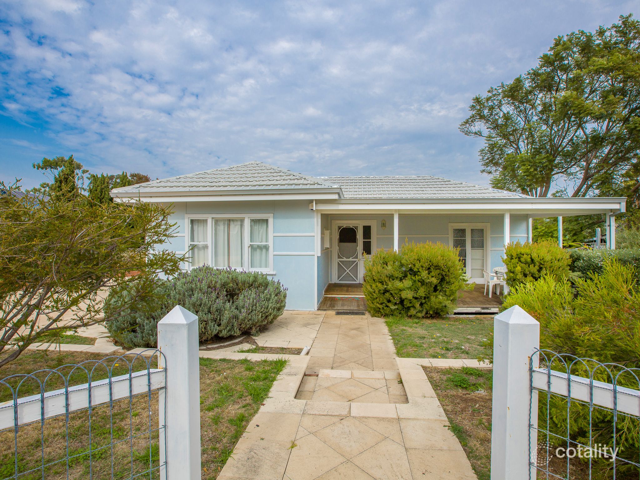 11 Hillcrest Ave, South Bunbury, WA 6230
