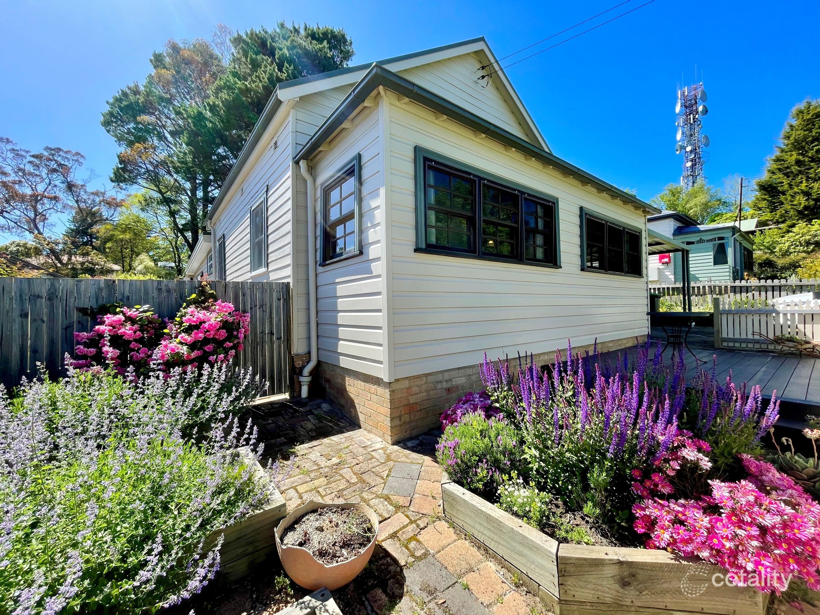 23 Lookout St, Blackheath, NSW 2785