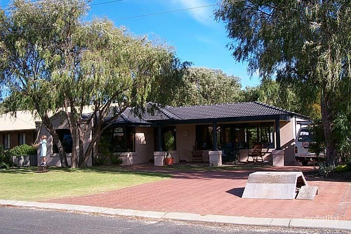 5 Chloe Ct, Broadwater, WA 6280