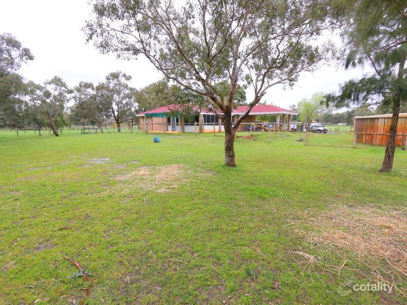 168 Mcneill Rd, Champion Lakes, WA 6111