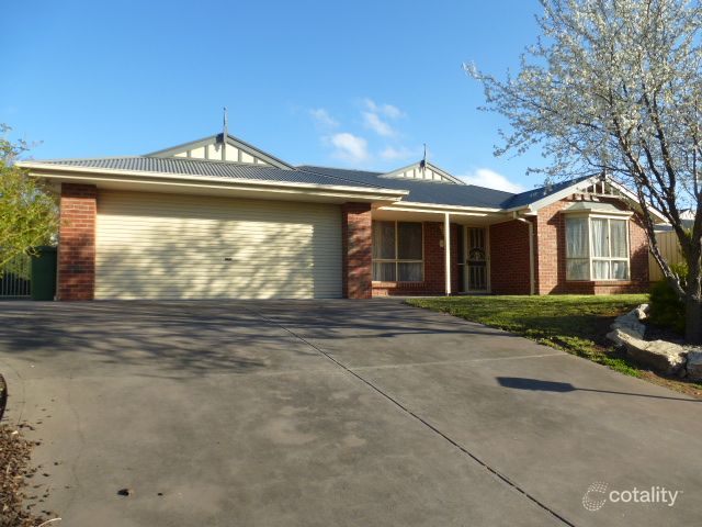 6 Rocky Glen Ct, Clare, SA 5453