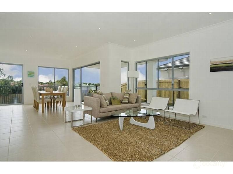 97 Little Mountain Dr, Little Mountain, QLD 4551