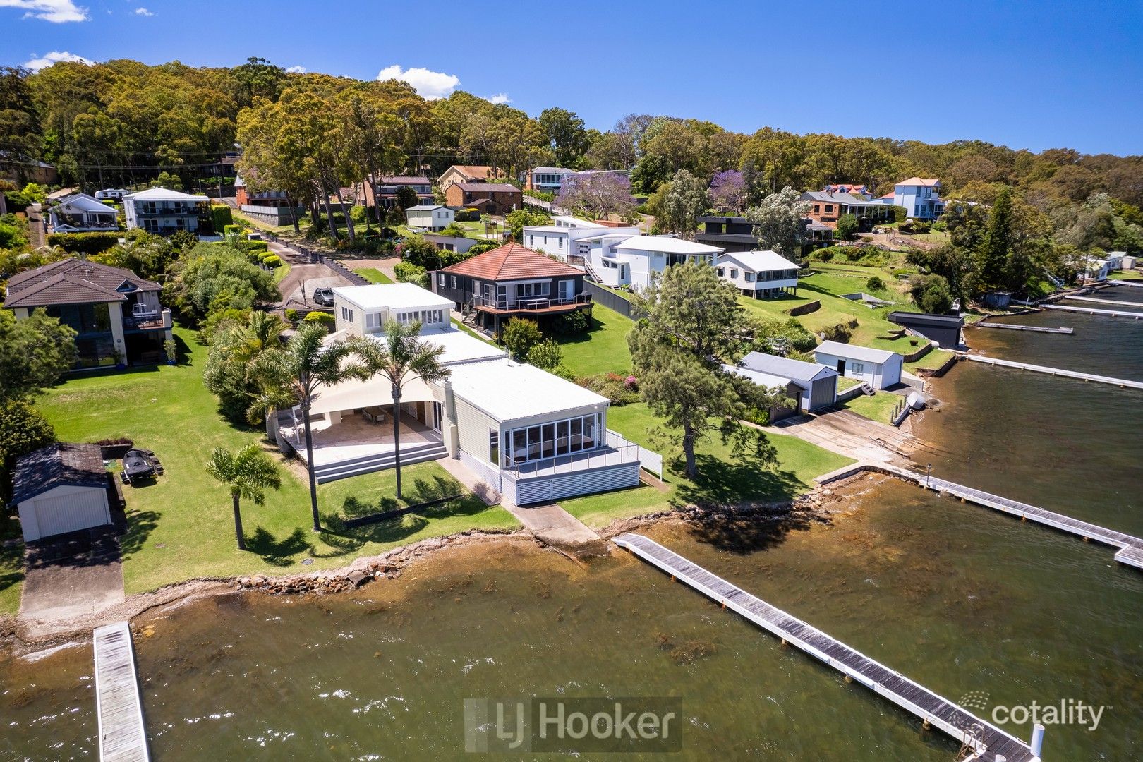 321 Coal Point Rd, Coal Point, NSW 2283