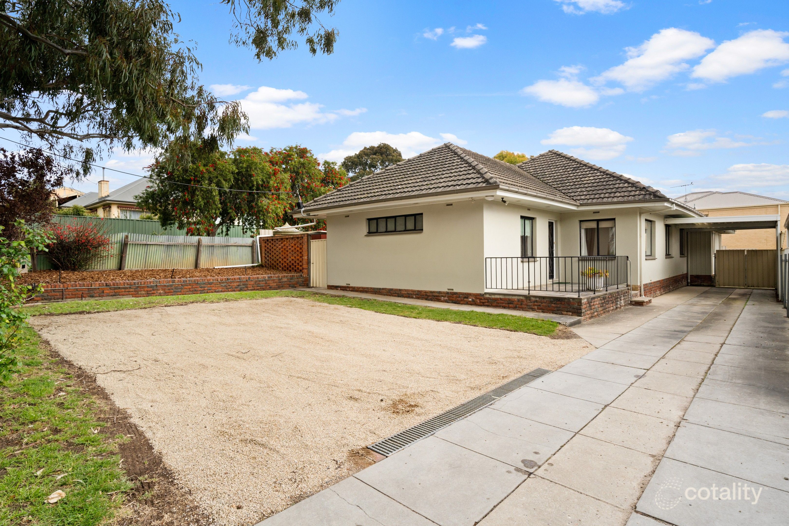 84 Valley Rd, Hope Valley, SA 5090