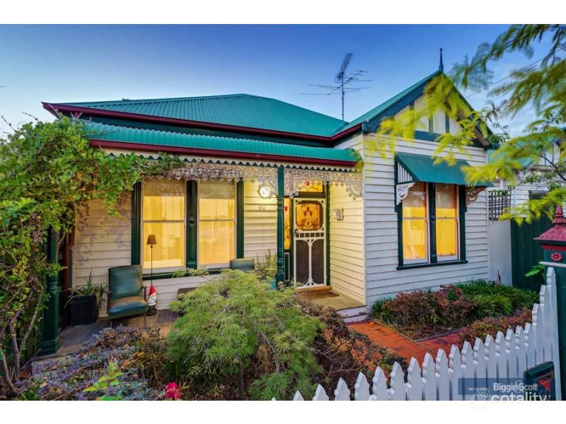 90 Queensville St, Kingsville, VIC 3012