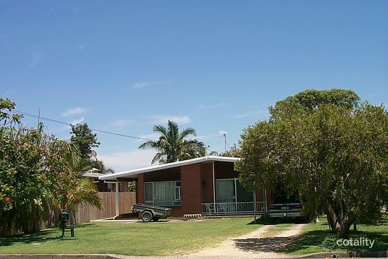 20 Deagon Dr, Runaway Bay, QLD 4216
