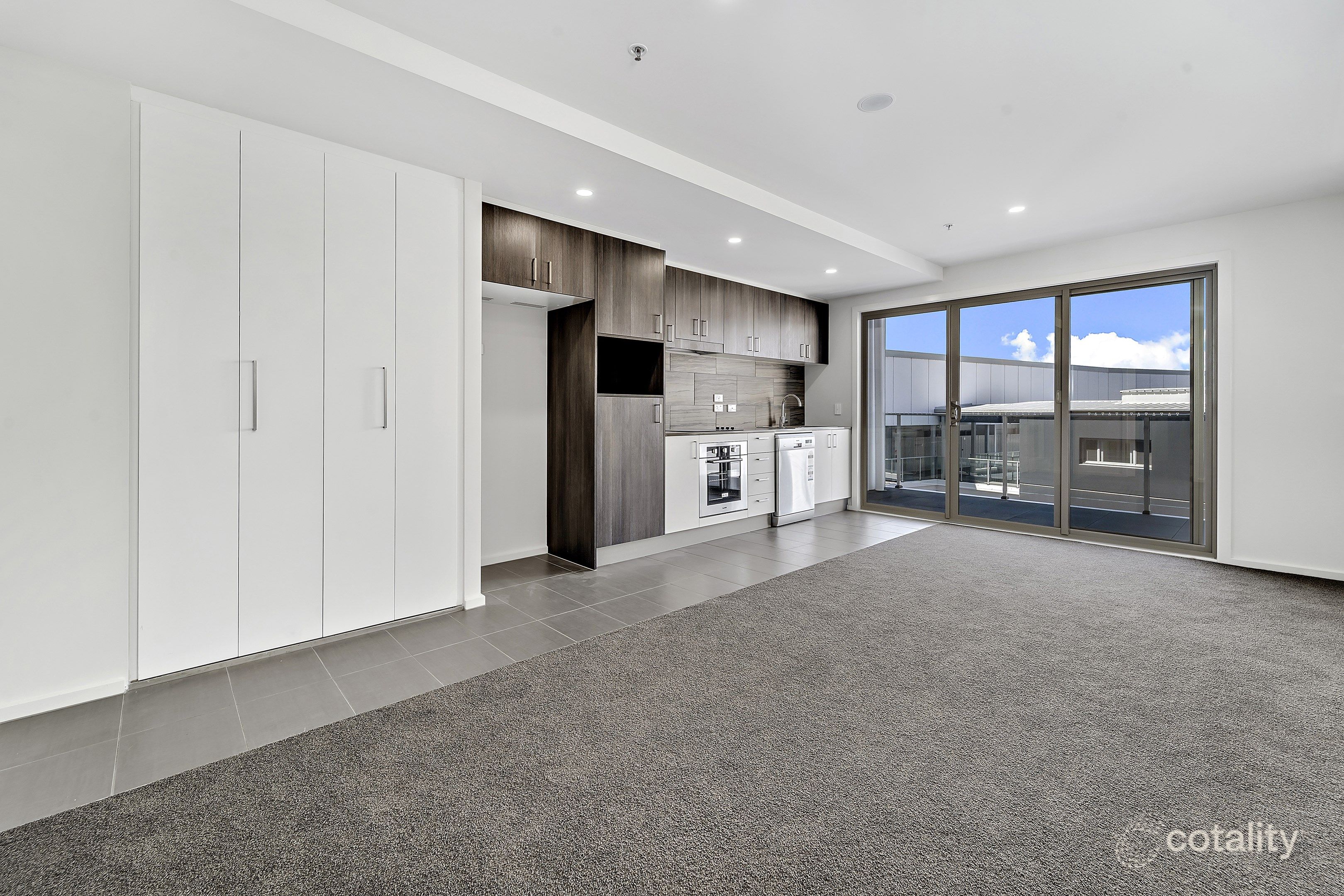 207/325 Anketell St, Greenway, ACT 2900