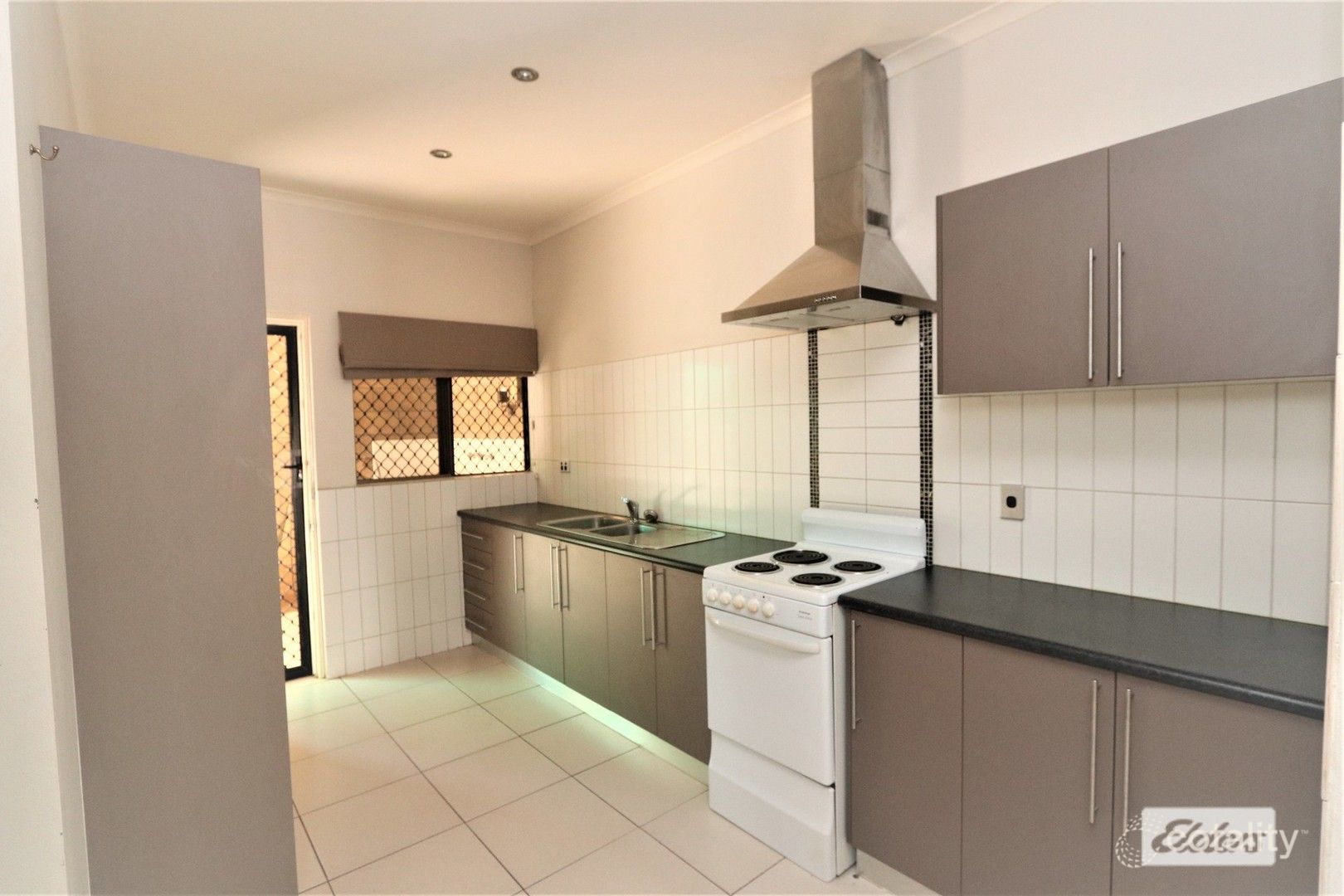 2/6 Kirkpatrick St, Katherine South, NT 0850