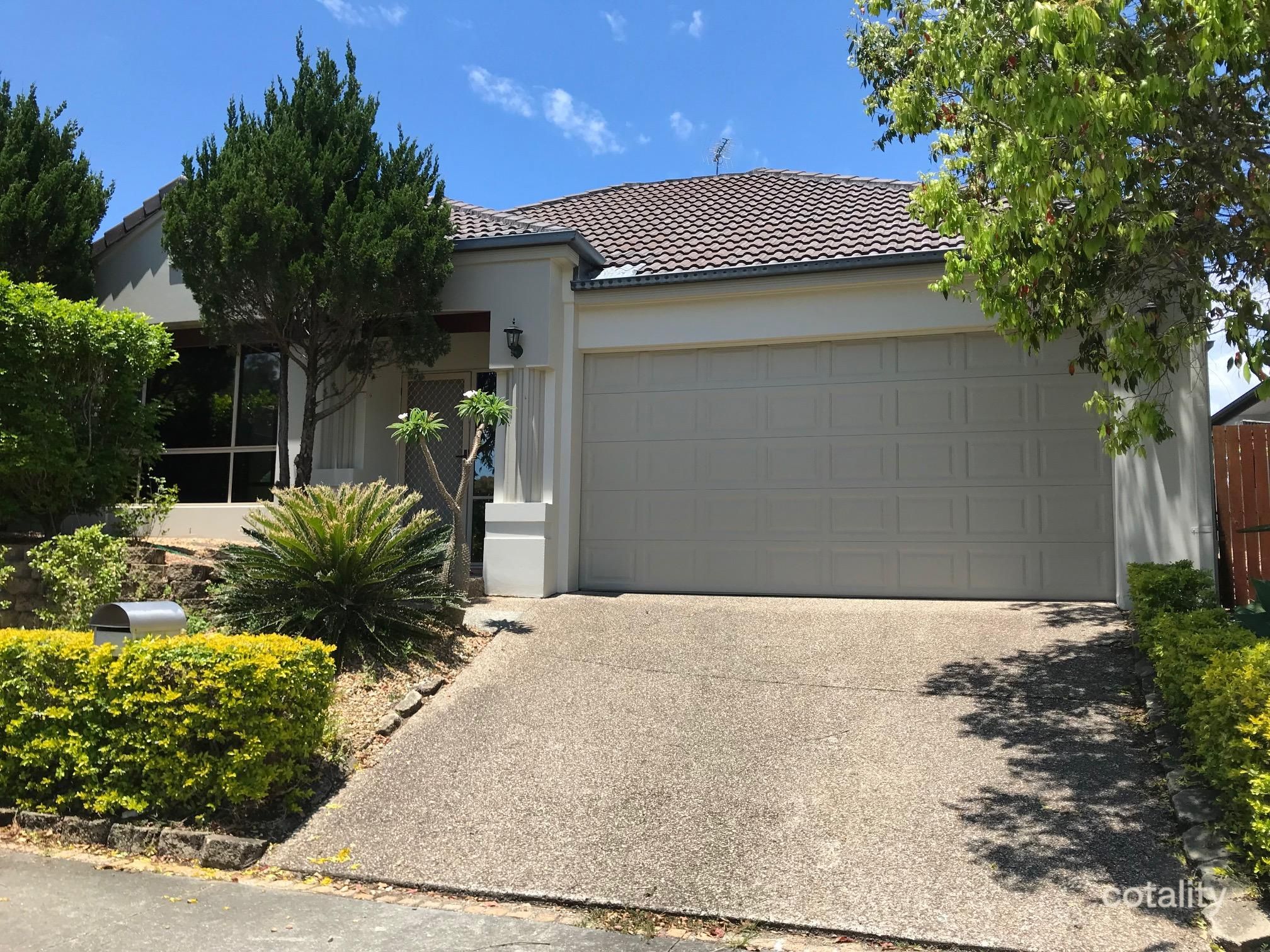 18 Pine Valley Dr, Robina, QLD 4226