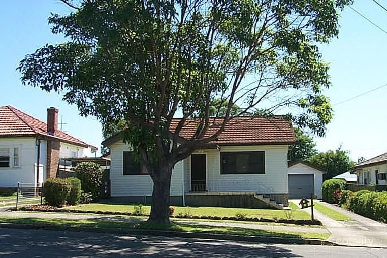 2 Maunder St, Regents Park, NSW 2143